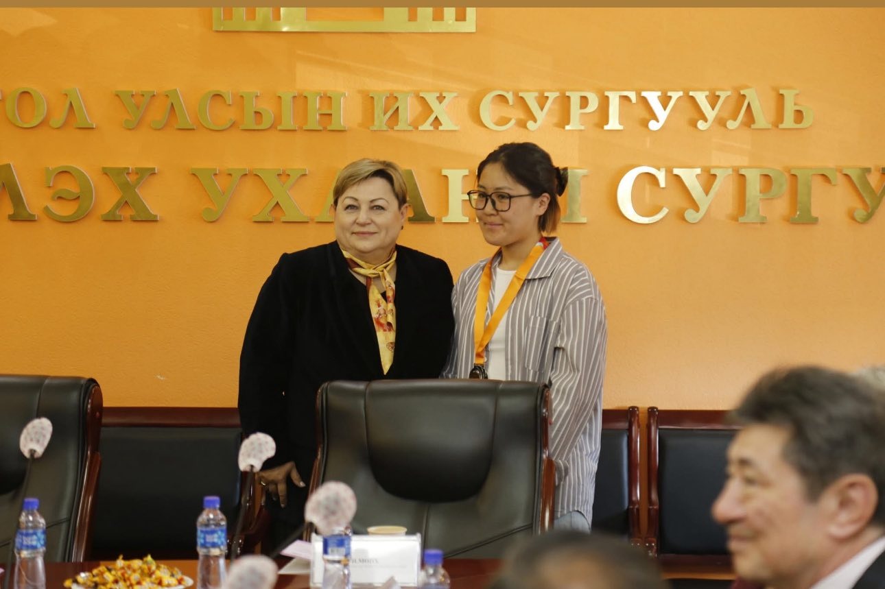 Их дээд сургуулийн оюутнуудын дунд зохион байгуулдаг орос хэлний XIII олимпиадад амжилттай оролцов